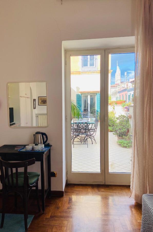 La Casa Sui Tetti 2 Naples